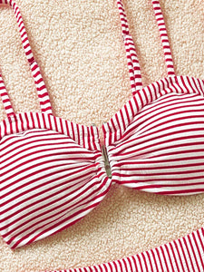 Conjunto de bikini de dos piezas con estampado de rayas