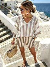 Cargar imagen en el visor de la galería, Conjunto de 2 piezas de verano con estampado de lino a rayas azul y blanco para mujer, top de manga de murciélago holgado y shorts, conjunto casual estilizante - Blanco