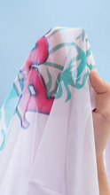 Cargar imagen en el visor de la galería, Cover up con estampado de letra