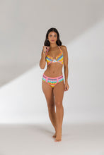 Cargar imagen en el visor de la galería, BIKINI 5506 - CONJUNTO MEIA TAÇA E TANGA MID ESTAMPA LOCALIZADA