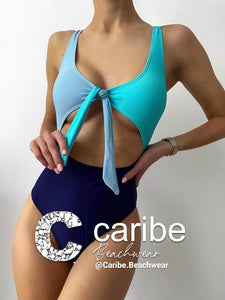 Ba&ntilde;ador una pieza con abertura con cord&oacute;n delantero de color combinado    Caribe Beachwear
